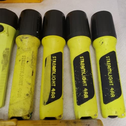 Lot of 15 Assorted Streamlight Flashlight LED 4AA LOT-357 - Thumbnail 4