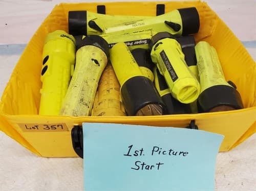 Lot of 15 Assorted Streamlight Flashlight LED 4AA LOT-357 - Thumbnail 2