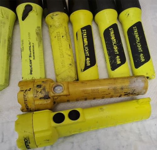 Lot of 15 Assorted Streamlight Flashlight LED 4AA LOT-357 - Thumbnail 9