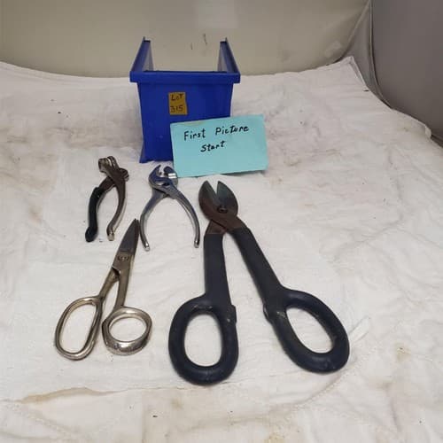 Lot of 4 Assorted Tinner Snips Scissors & Pliers LOT-315 - Image 1