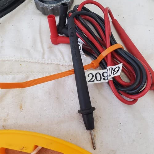 Lot of Assorted Voltmeter Probe Lead Cables & other Tools LOT 152 - Thumbnail 4