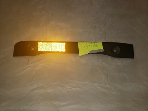 2000 Yamaha Royal Star Right Side Reflector - Image 1