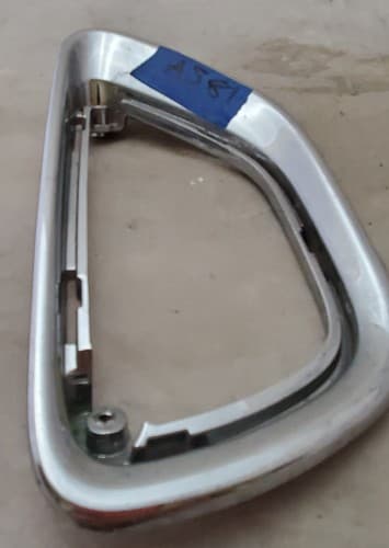 Jeep Grand Cherokee 2014 Right (Offside) Front fog light trimgrill 68143082AB - Image 1