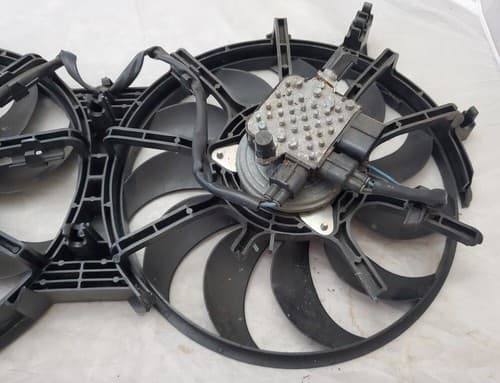 Infiniti Radiator Cooling Fan PA66-GF30 With Control Module A18700A28001 - Thumbnail 7