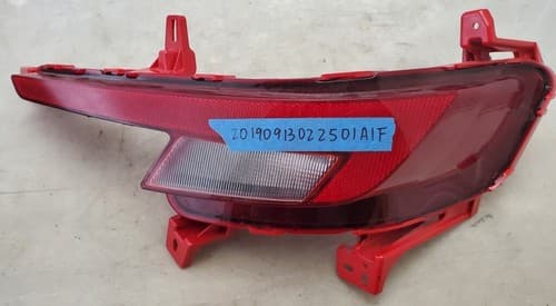 2019 2020 Hyundai Elantra OEM Rear Left Bumper Reflector Light 92405-F2500 - Image 1