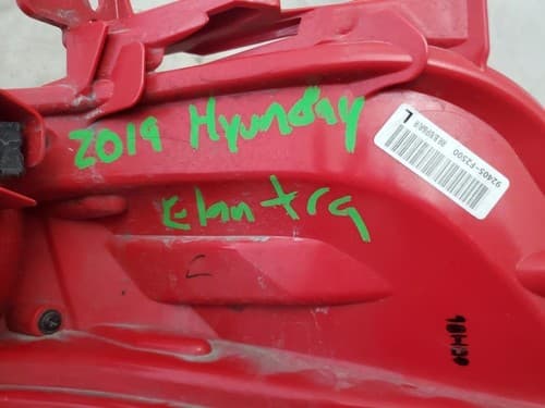 2019 2020 Hyundai Elantra OEM Rear Left Bumper Reflector Light 92405-F2500 - Thumbnail 4