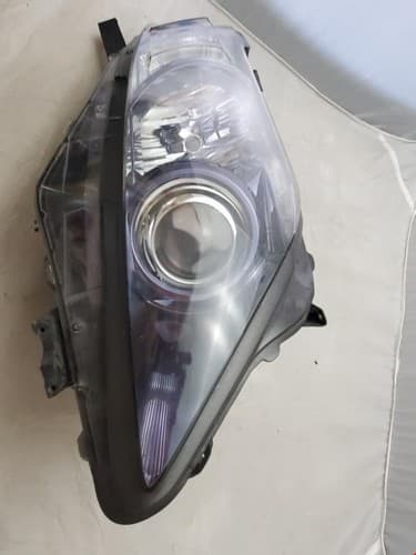 2009-2013 LEXUS RX330-350 Right Passenger Headlight Broken Tabs - Thumbnail 3