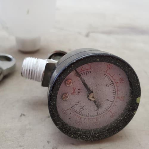 Spray Gun Noozle and Paint Holder with Pressure Regulator - Thumbnail 2