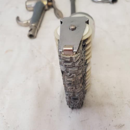 Lot of Pistol Grip Air Gun, Nylon Sealant Roller & Vintage Numbering Stamp - Thumbnail 7