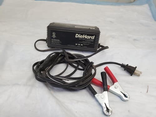 DieHard 71219 6/12V Shelf Smart Battery Charger and 2A Maintainer - Thumbnail 6