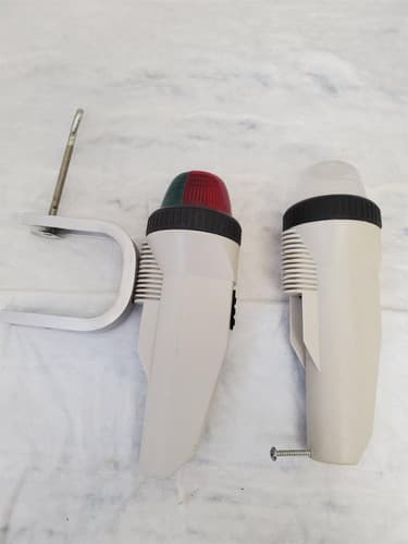 Boat Navigation Light Bi Colour Suction Mount Portable LED Battery Operated - Image 1