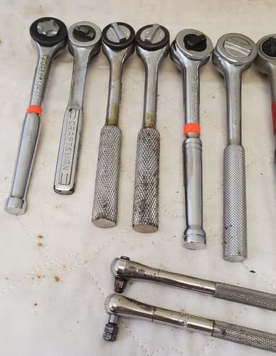 Lot of Assorted Ratcheting Socket Wrenches LOT 550 - Thumbnail 7