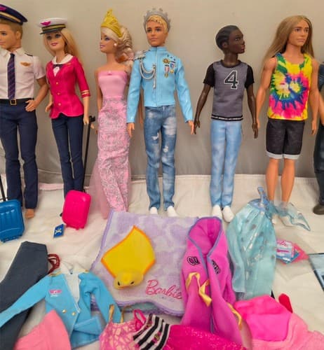 Lot of 8 Dolls, Mayberry Street Miniatures & Mattel Barbie Clothes & Accessories - Thumbnail 7