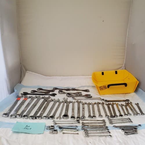 Lot of 56 Pieces Miscellaneous Assortment of Wrench Tools LOT149 - Image 1