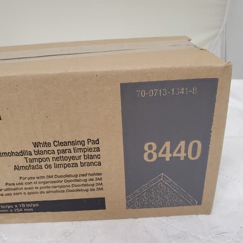 3M Doodlebug 8440 White Cleansing Pad (5pk) light-duty cleaning 10”x 5” X 1” - Thumbnail 3