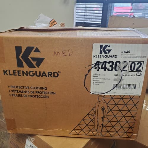 Kimberly-Clark 44302 Disposable Coveralls, M, 25 , White, Kleenguard A40 - Image 1