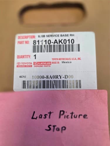 Toyota R 12V OEM Headlamp Assembly RH 81110‑AK010 - Thumbnail 13