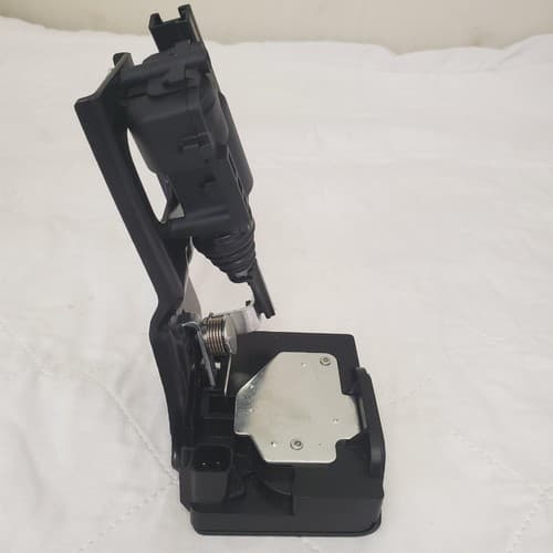 Rear Liftgate Door Lock Actuator - Thumbnail 3