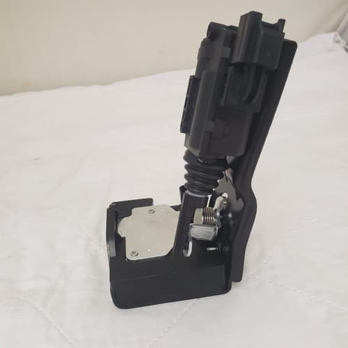 Rear Liftgate Door Lock Actuator - Thumbnail 4