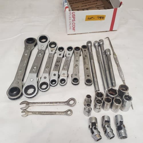 Lot of 26 Assorted Multi Brands Ratchet Wrench & Socket Set LOT-796 - Image 1