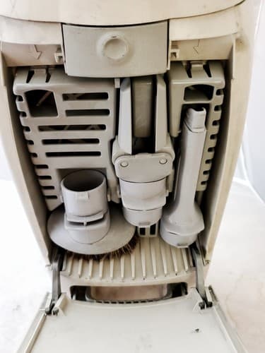 Electrolux Guardian Epic Series 8000 Vacuum Cleaner C133A - Thumbnail 3