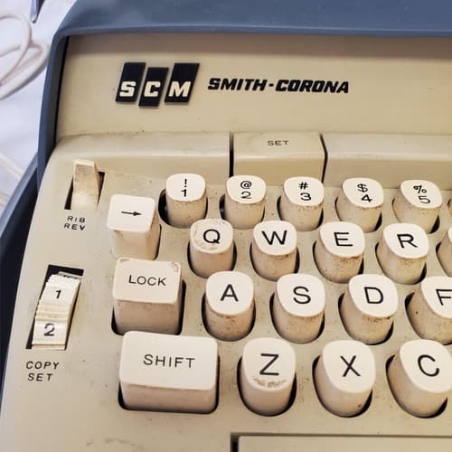 Vintage Scm Smith Corona Coronet Electric Portable Typewriter with Case - Thumbnail 2