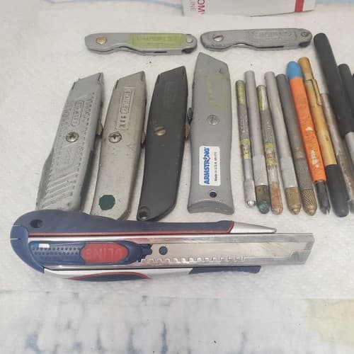 Lot of 18 Stanley Mixed 99E Retractable Utility Knife Box Cutter LOT-792 - Thumbnail 8