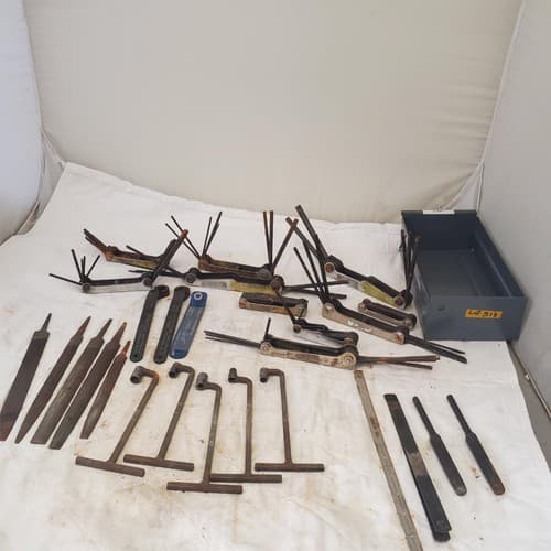 Lot of Assorted Blacksmithing Tools LOT 513 - Thumbnail 2