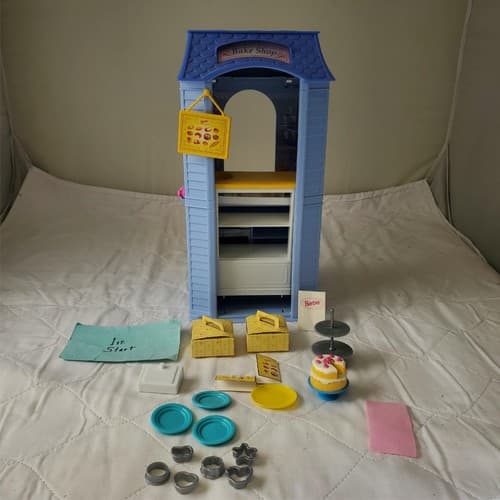 Mattel Bake Shop Playset w/Loads of Accessories - Image 1
