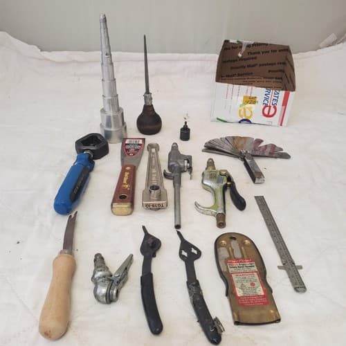 Lot of Assortment of Various Hand Tools LOT 354 - Thumbnail 3