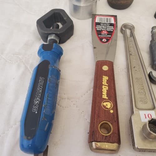 Lot of Assortment of Various Hand Tools LOT 354 - Thumbnail 5