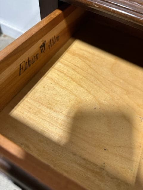 Ethan Allen Queen Anne Style Cherry Side Table - Thumbnail 3