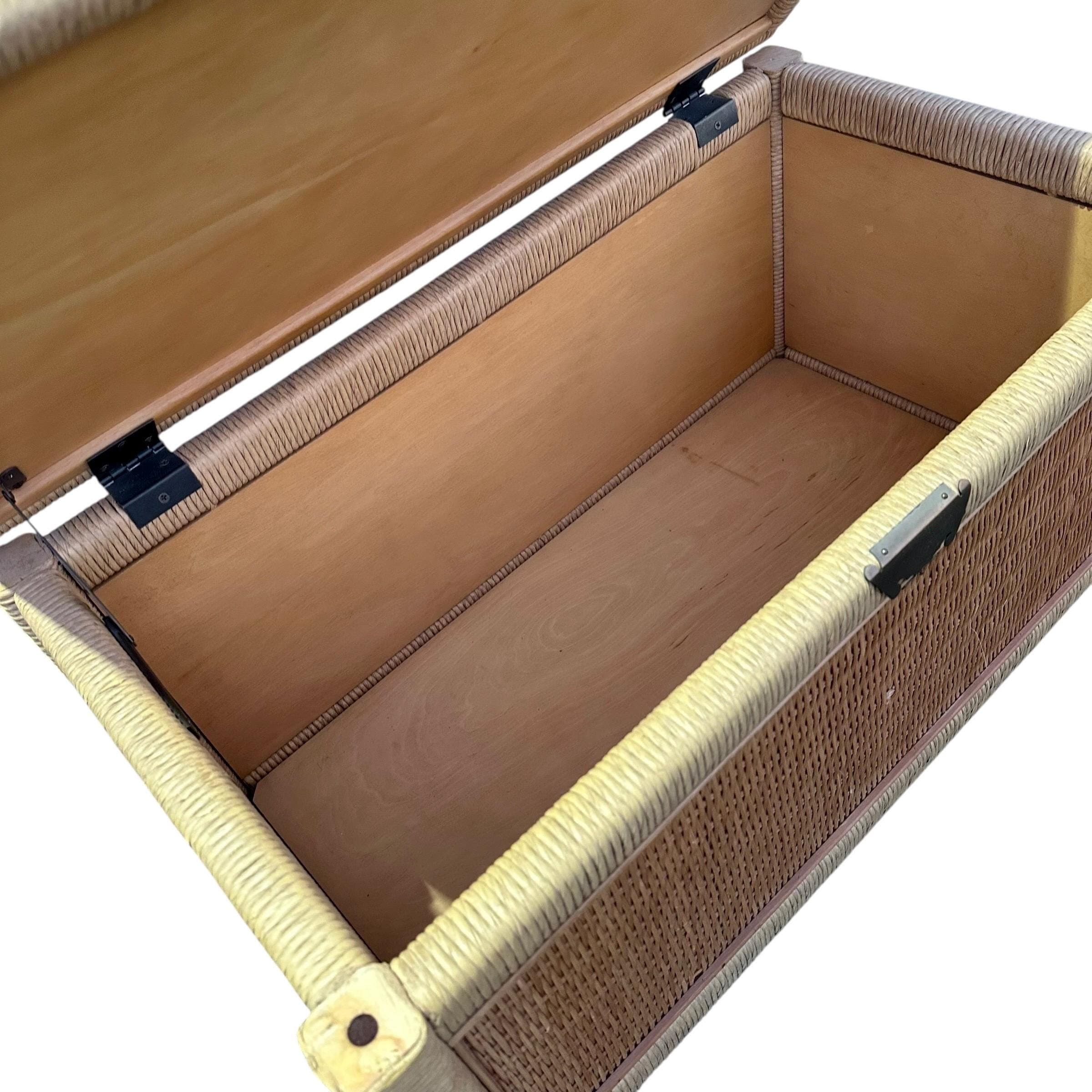 Vintage Woven Wicker Storage Trunk with Chinoiserie Brass Hardware - Henry Link Style with Natural Rattan - Thumbnail 7