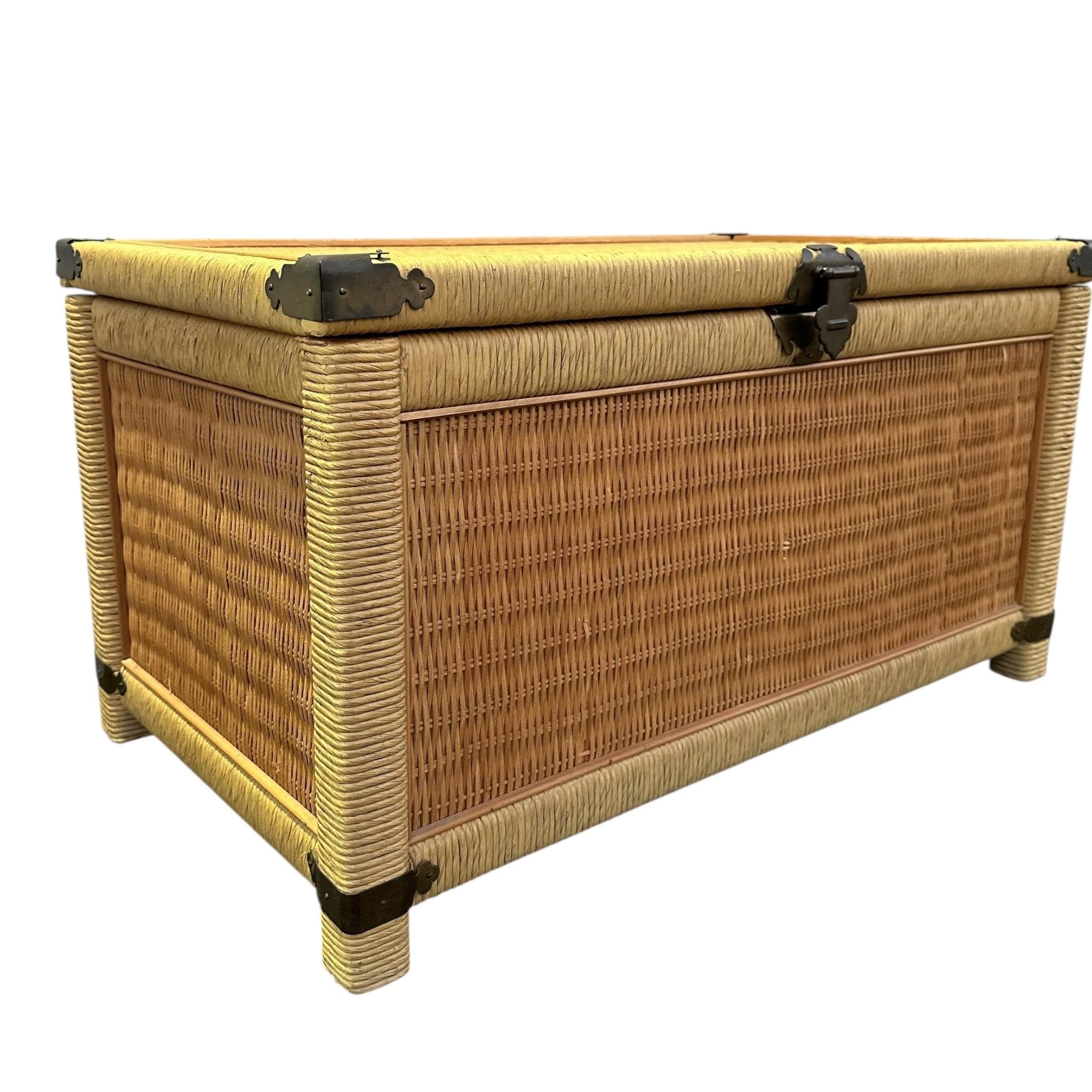Vintage Woven Wicker Storage Trunk with Chinoiserie Brass Hardware - Henry Link Style with Natural Rattan - Thumbnail 8