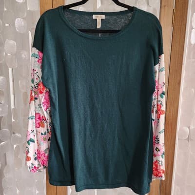 Womens Matilda Jane Wonderment Fancy and Flouncy Top size M