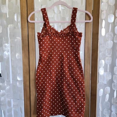 Urban Outfitters Polka Dot Vivienne Ruffle Trim Bodycon Dress in Rust Size S - Thumbnail 2