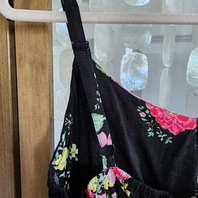 Torrid Pink Floral Black Knee Length Sleeveless Henley Dress - Thumbnail 6