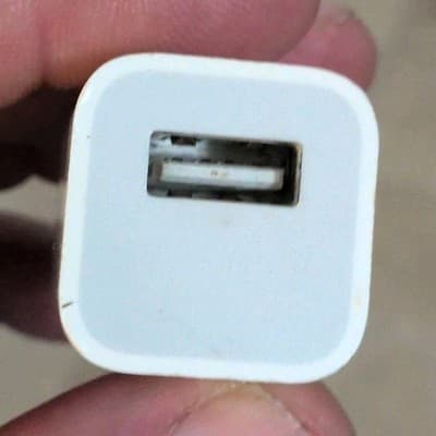 Apple USB Wall Charger White A1385 5V - Image 1