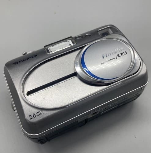 Fujifilm FinePix A Series A205 2.0MP Digital Camera - Silver - Thumbnail 3