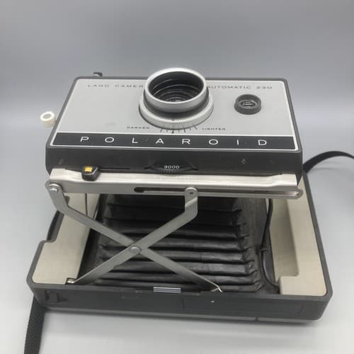 Polaroid Camera 230 Automatic Land Camera Cold-Clip Case Grey - Thumbnail 3
