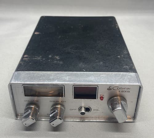 Cobra CB Radio 40 Channel Analog Mobile In-Vehicle With Microphone 1984 19XS - Thumbnail 5