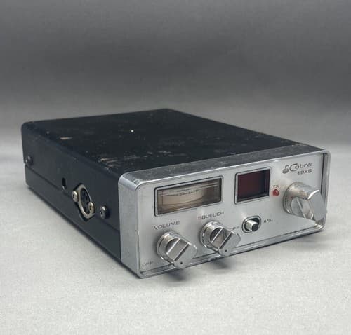 Cobra CB Radio 40 Channel Analog Mobile In-Vehicle With Microphone 1984 19XS - Thumbnail 3