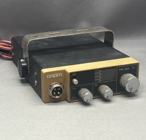 Uniden CB Radio 40-Channel Citizen Band Mobile Transceiver PC33