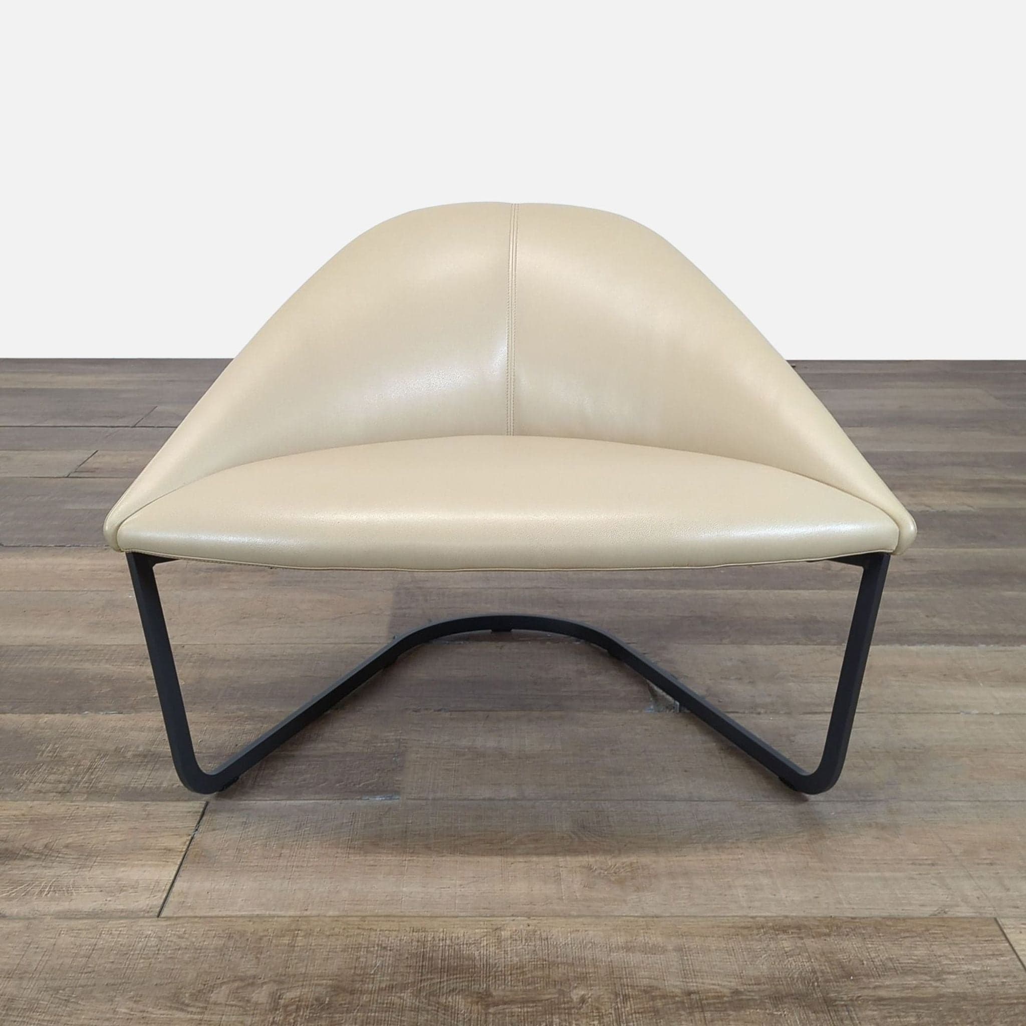 Arper Colina M Chair with Sled Base - Image 1