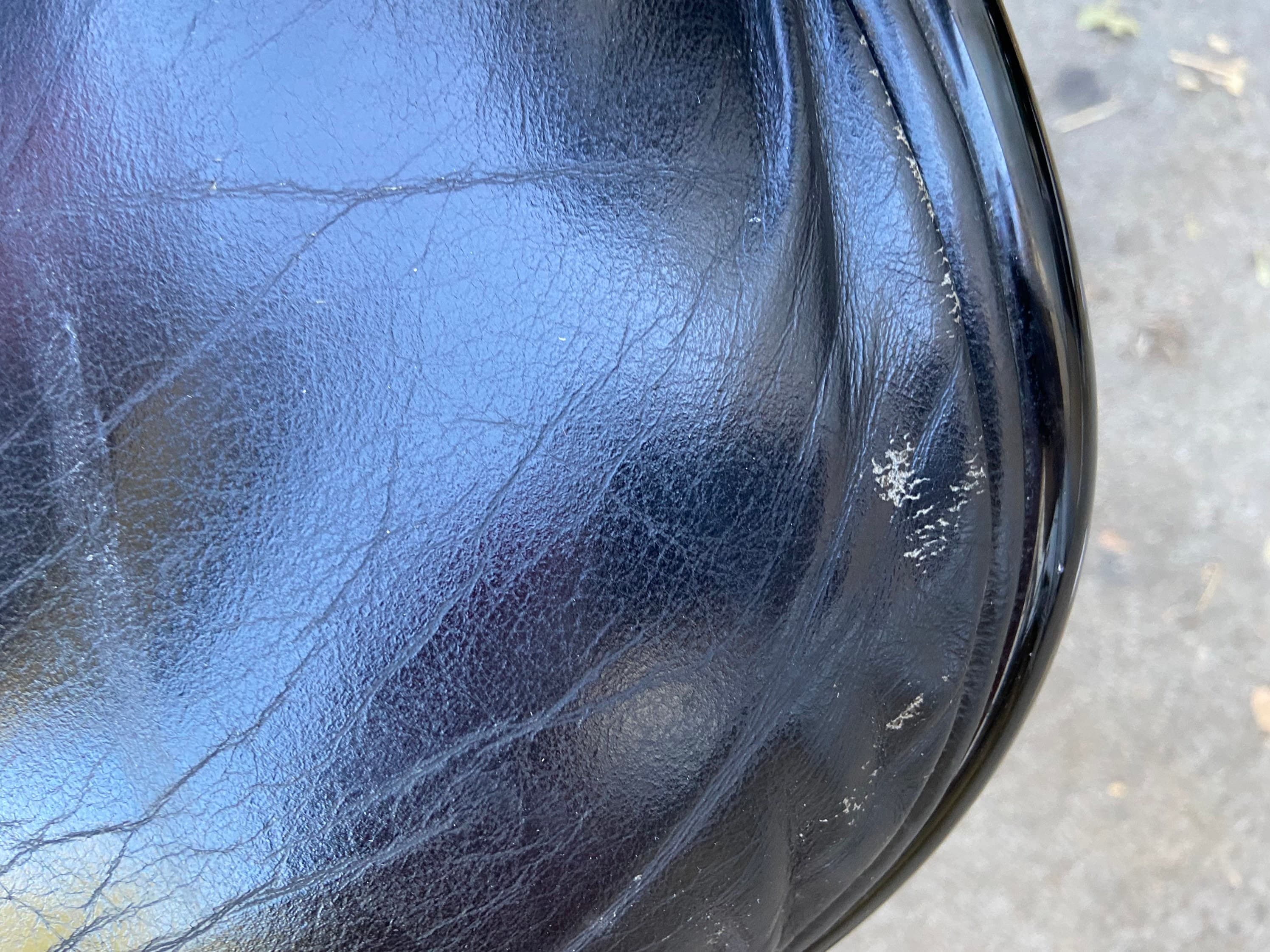 Knoll Charles pollock chair missing a bottom - Thumbnail 2