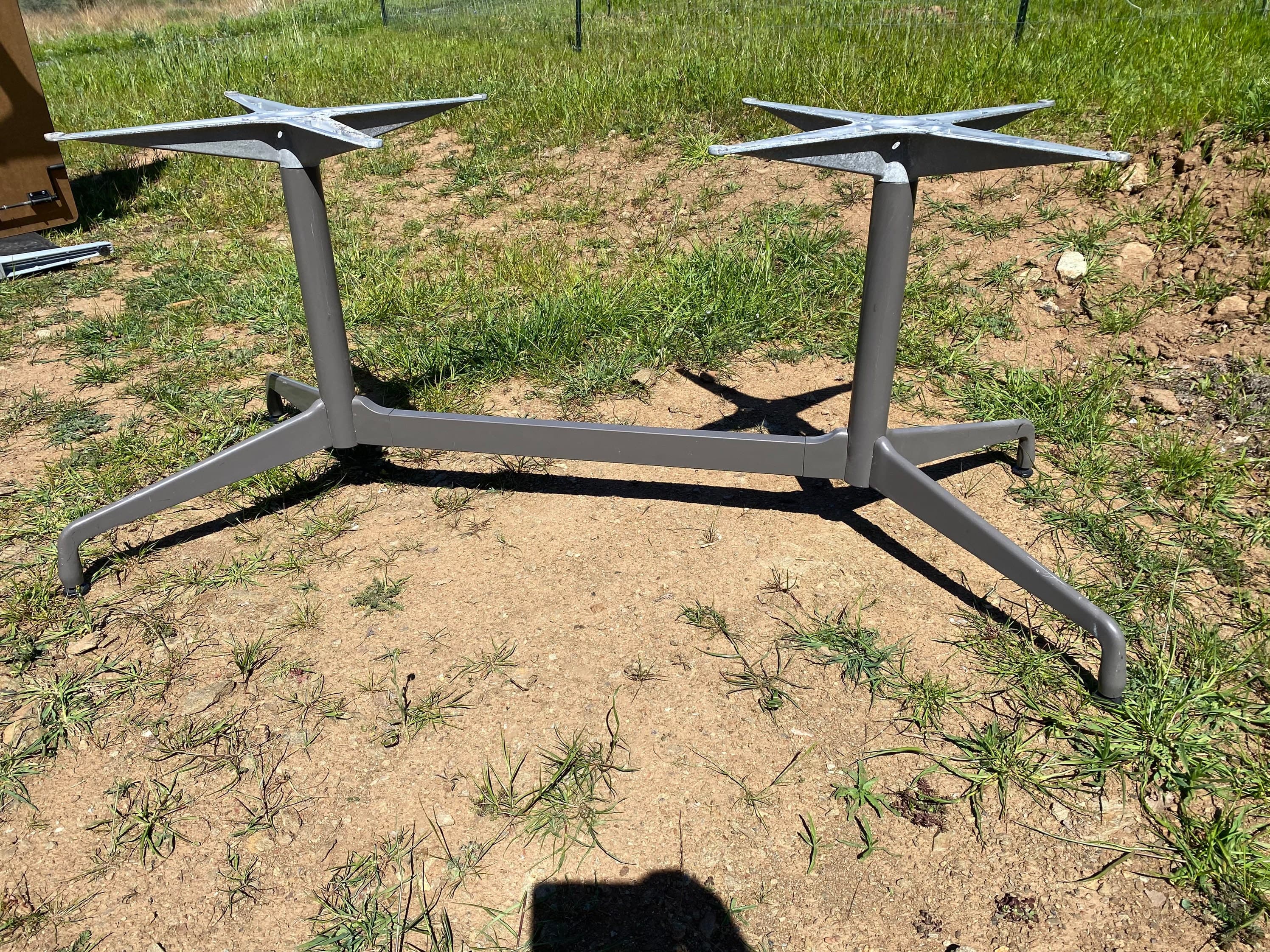 Herman Miller conference table - Thumbnail 10