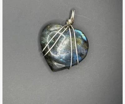Labradorite Gemstone Heart Shaped Pendant - Thumbnail 2
