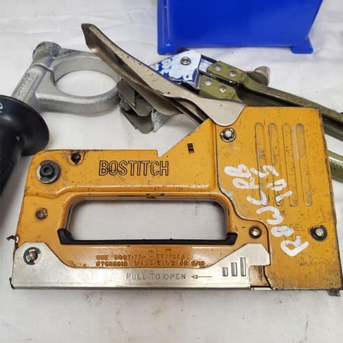Lot of 8 Assorted Bostitch Stapler, Dividers Breaker Bar & More Tool LOT-116 - Thumbnail 14