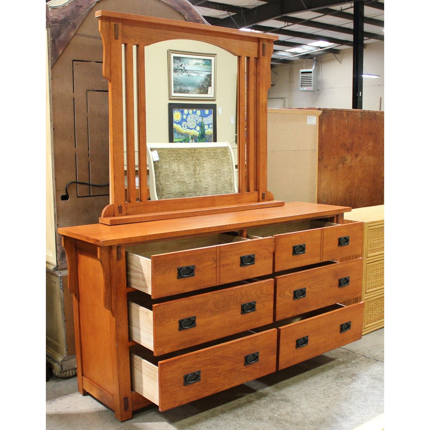 Mission Style Oak Dresser w/Mirror - Thumbnail 2