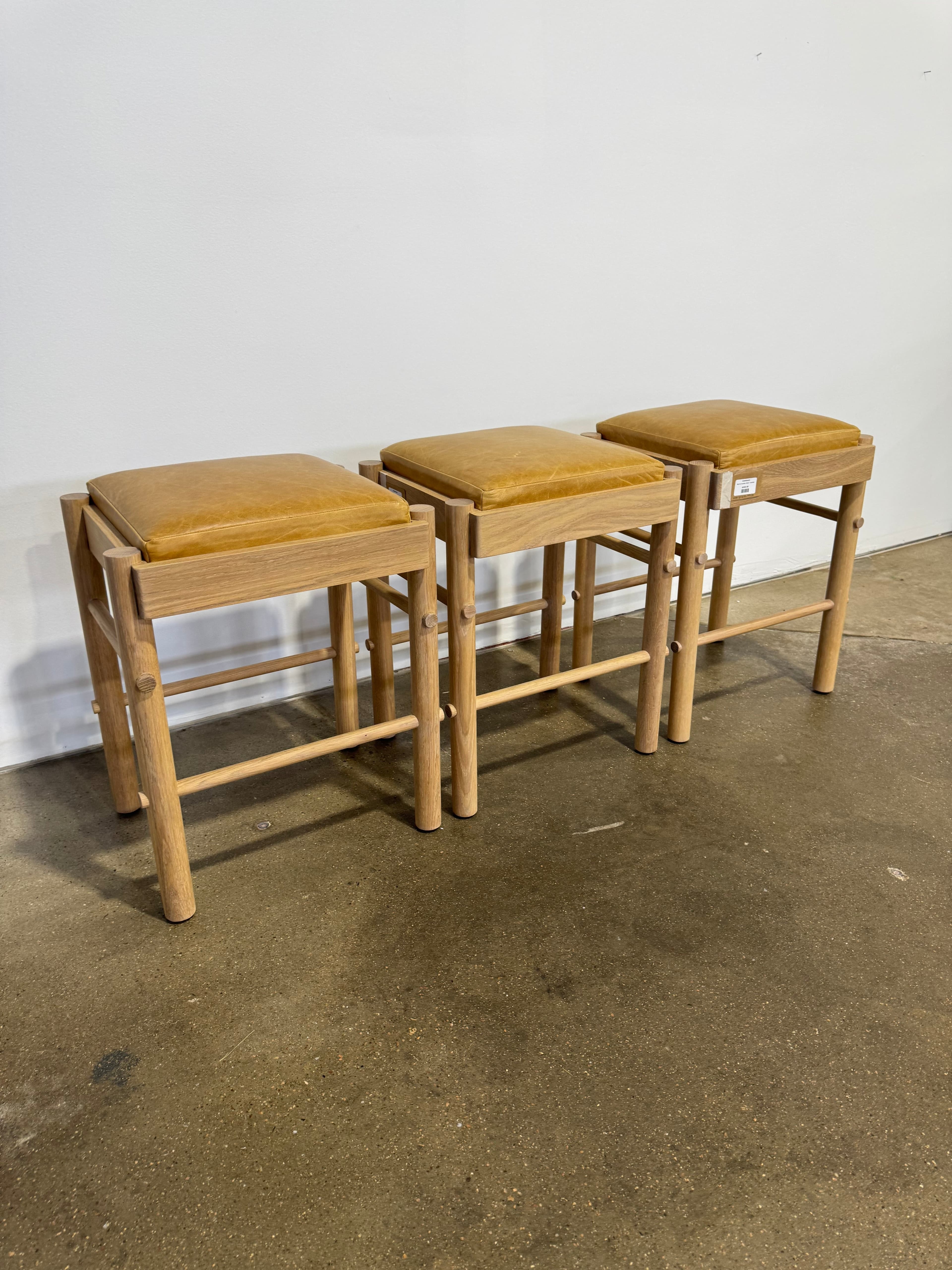 Community Manufacturing Marris Counter Stool - Leather - Thumbnail 2